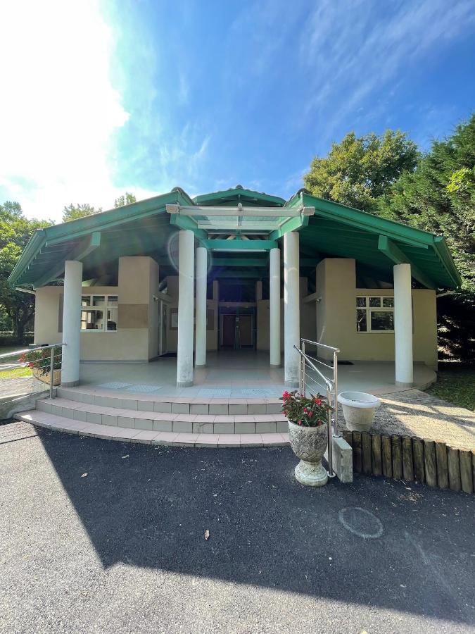 Sorde-lʼAbbaye Les Nuits De Cassiopee Bed & Breakfast エクステリア 写真
